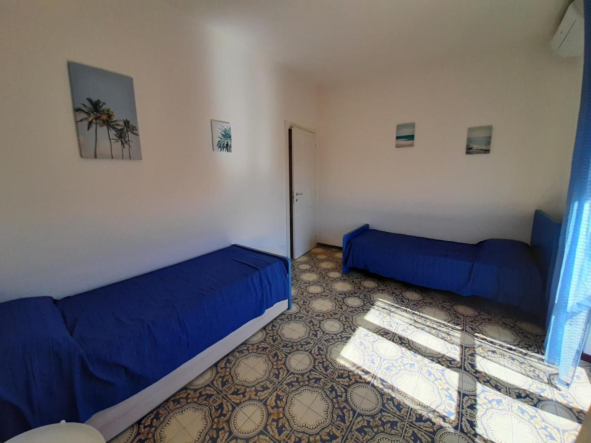 Nel Blu Apartment Marina dʼMarina dʼAndora Bagian luar foto